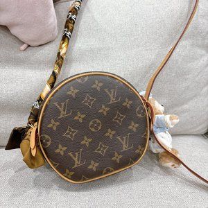99% NEW LOUIS VUITTION PURSE, WITH TWILLY
